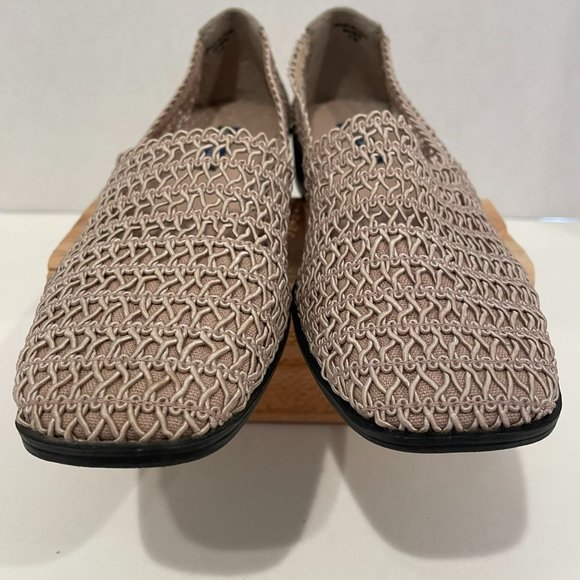 Karen Scott "Bayside" Soft Step Loafer Taupe Mesh 1" Heel Size 7M - Picture 4 of 7